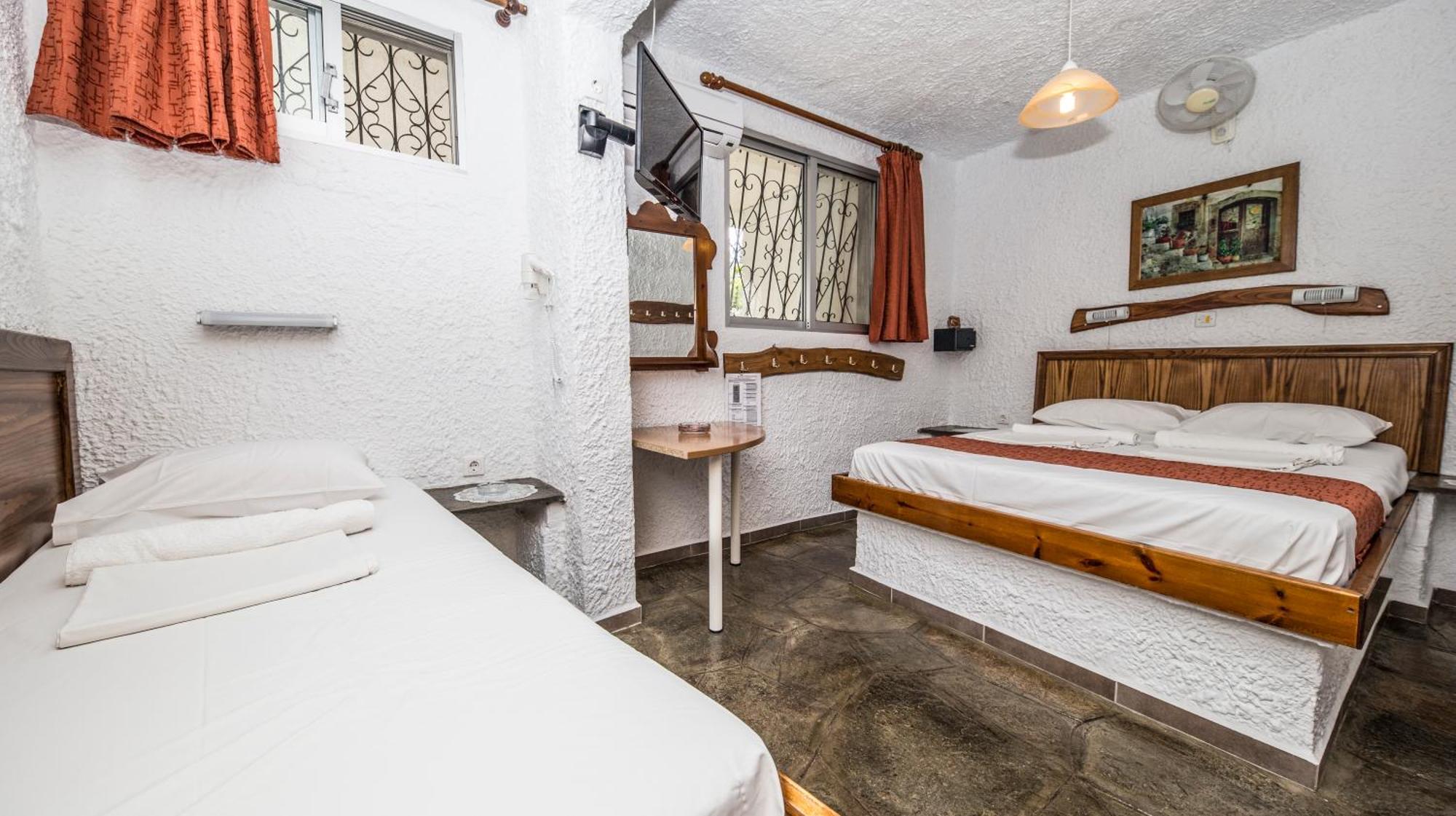 Haus Niko Apartments And Suites Nea Poteidaia Phòng bức ảnh