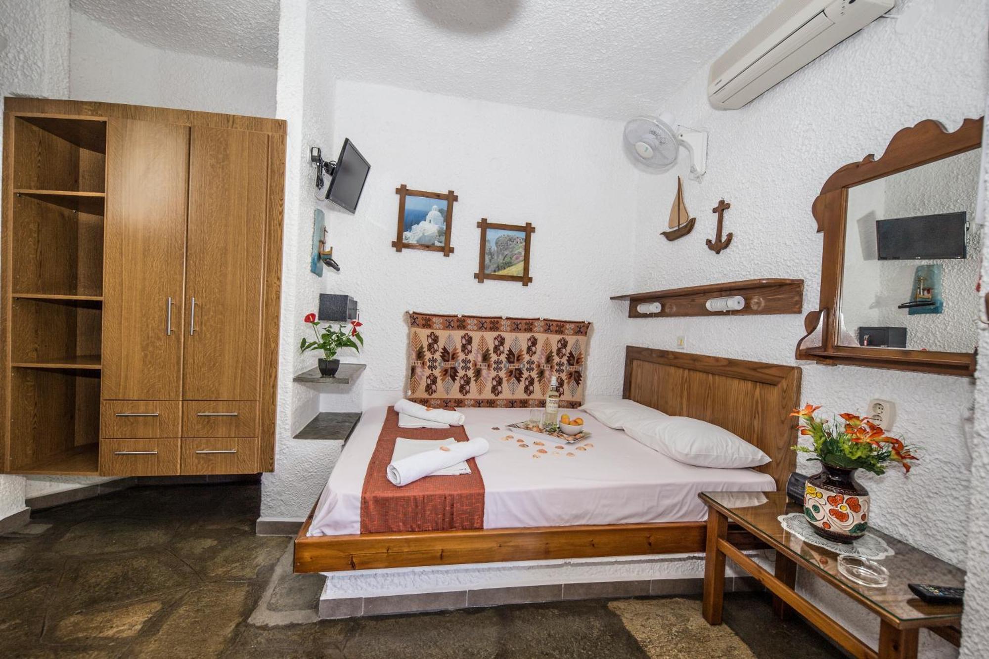 Haus Niko Apartments And Suites Nea Poteidaia Phòng bức ảnh